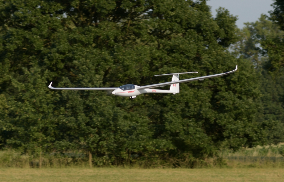 Motoplaneur TwinShark 2700 mm Kavan Planeurs