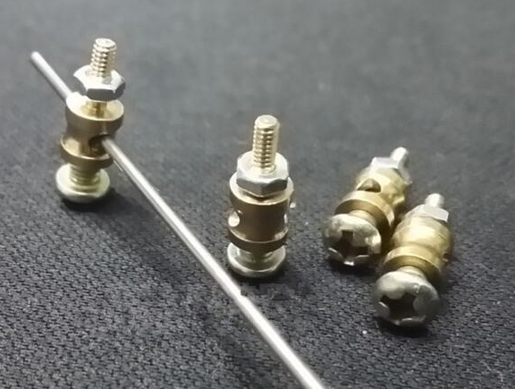 Domino de fixation 1,8mm (4pcs)