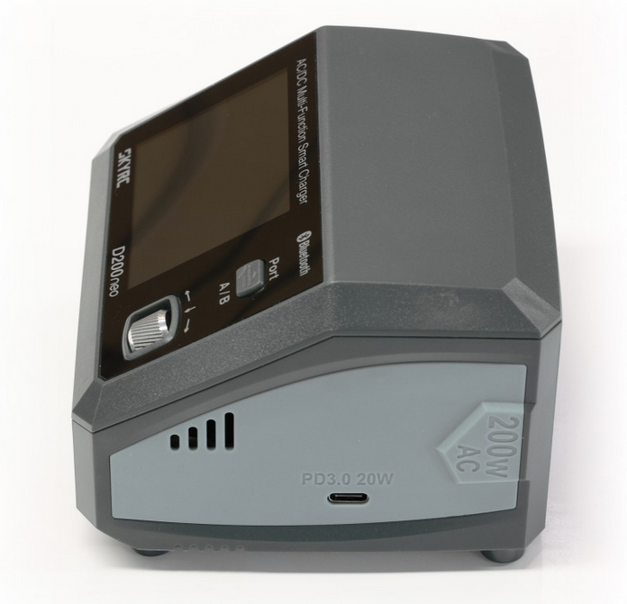 Chargeur D200 Neo Duo AC/DC  (AC 200W - DC 2x400W) SkyRc Chargeurs