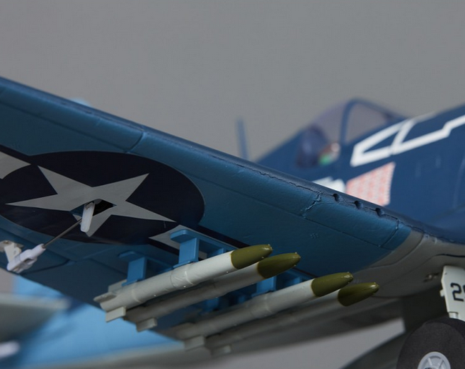 Warbird F4U Corsair bleu PNP 750mm Derbee Warbird