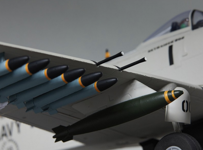 Warbird A1 Skyraider gris PNP 750mm Derbee Warbird