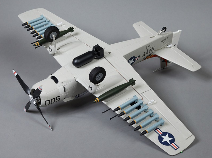 Warbird A1 Skyraider gris PNP 750mm Derbee Warbird