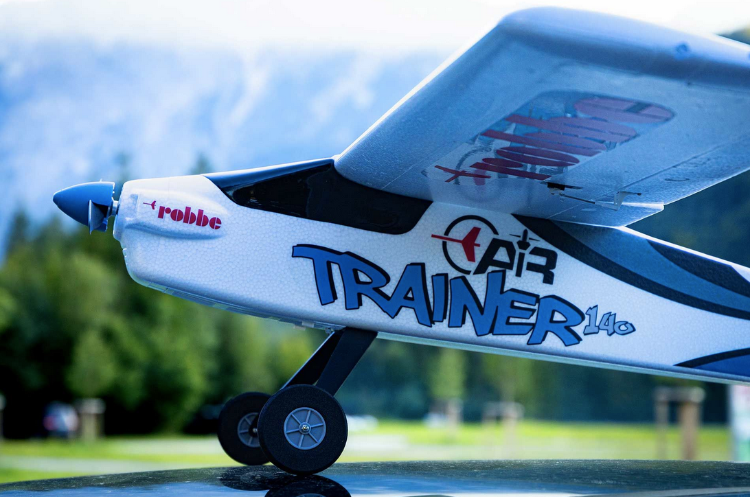Air Trainer 140 V2 EPO PNP + Gyro Robbe  Débutant / Trainer