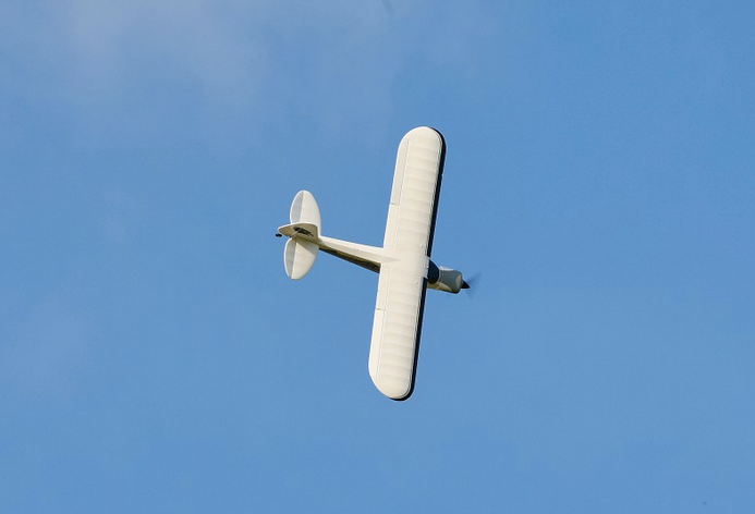 PA-18 Super Cub 1300mm PNP FMS avec stabilisation électronique Débutant / Trainer